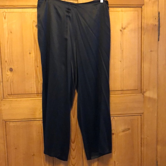 Bloomingdale's Pants & Jumpsuits Bloomingdales Black Silk Flat Front Loose Fit Pants Nwot